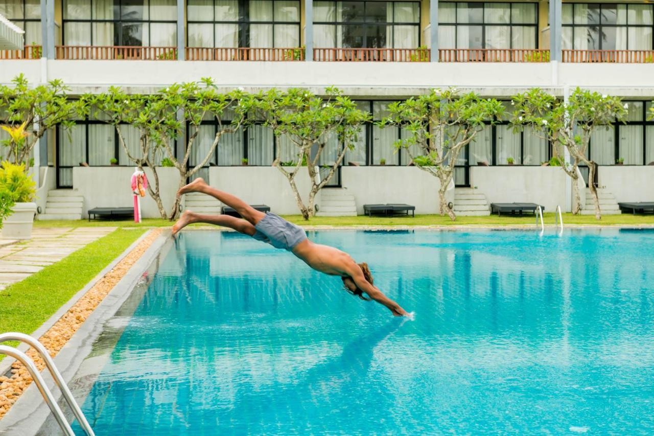 The Blue Water - Geoffrey Bawa Heritage - City Resort Hotel Wadduwa Ngoại thất bức ảnh